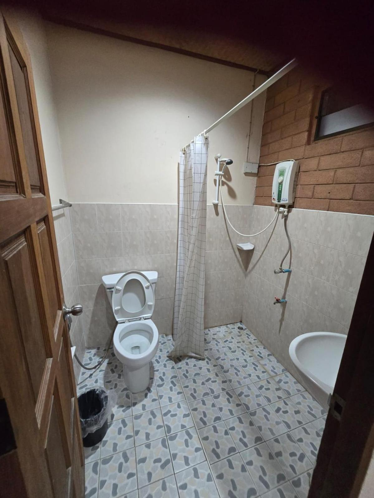 Sunny Family Garden House Apartment Pai