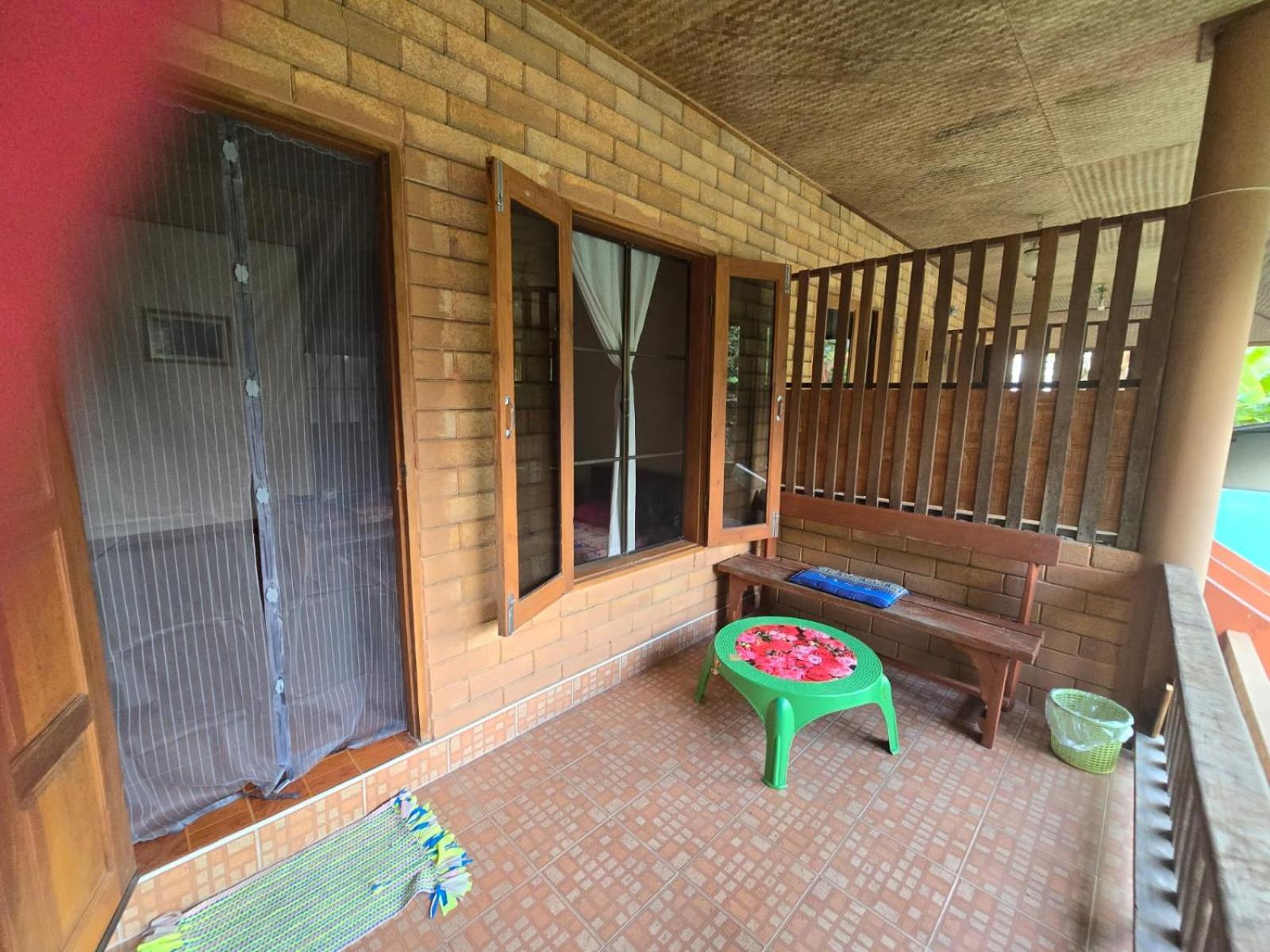 Sunny Family Garden House * Pai