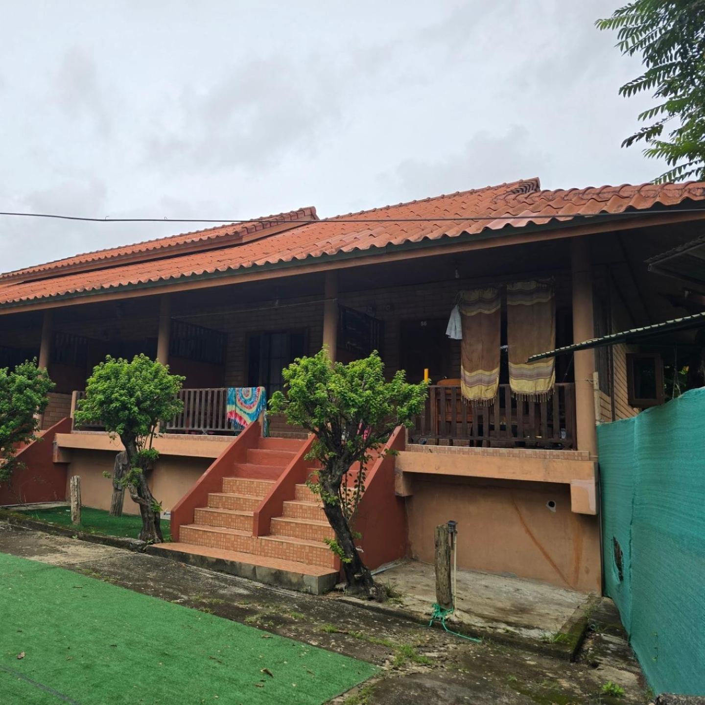 Sunny Family Garden House Apartment Pai